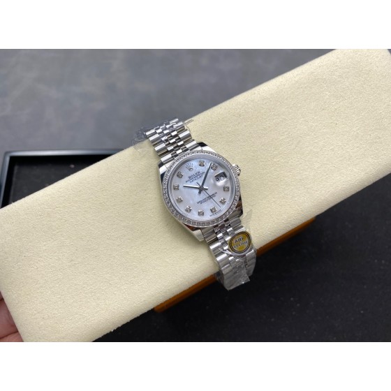 Datejust series, white mother-of-pearl dial with diamonds, 31mm, silver strap