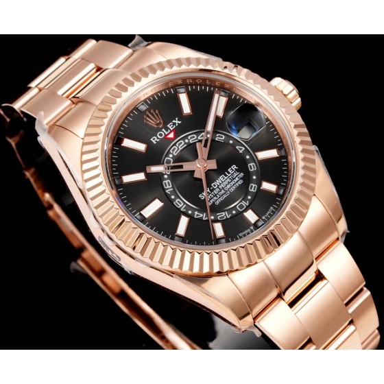 Voyager series men's watch, bright black dial, rose gold bezel, 42mm, rose gold Oyster bracelet.