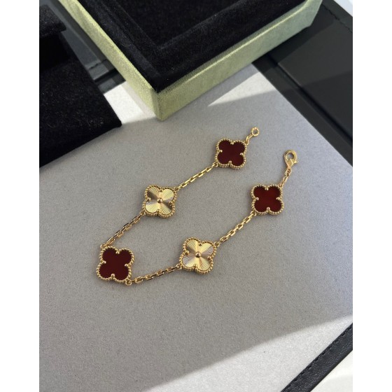 Four-leaf clover red and gold laser-cut five-flower bracelet