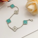 Four-leaf clover light blue and silver diamond five-flower bracelet