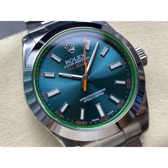 Geomagnetic series men's watch, blue dial, silver bezel, 40mm, silver Oyster bracelet.