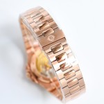 Patek Philippe Nautilus series, wave-pattern dial, 40mm diameter, 8.8mm thickness.
