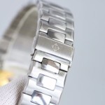 Patek Philippe 5740/1G-001, 40mm dial
