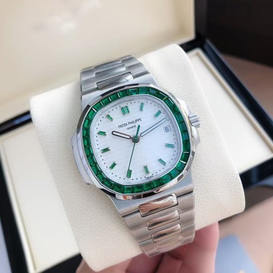 Patek Philippe Nautilus 5711: 40mm dial, 8.8mm thickness.