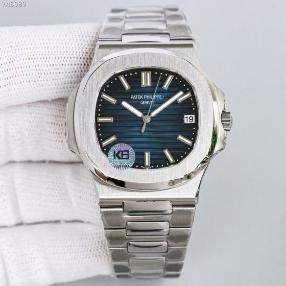 Patek Philippe Elegant Sports Series: 40mm dial, 8.6mm thickness.