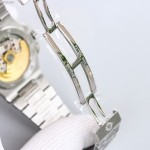 Patek Philippe Elegant Sports Series: 40mm dial, 8.6mm thickness.
