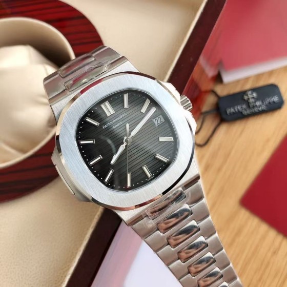 Patek Philippe Nautilus 5711/1A stainless steel watch; 40mm dial, 8.8mm thickness.