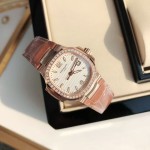 Patek Philippe 7010R: The Most Beautiful 32mm Nautilus