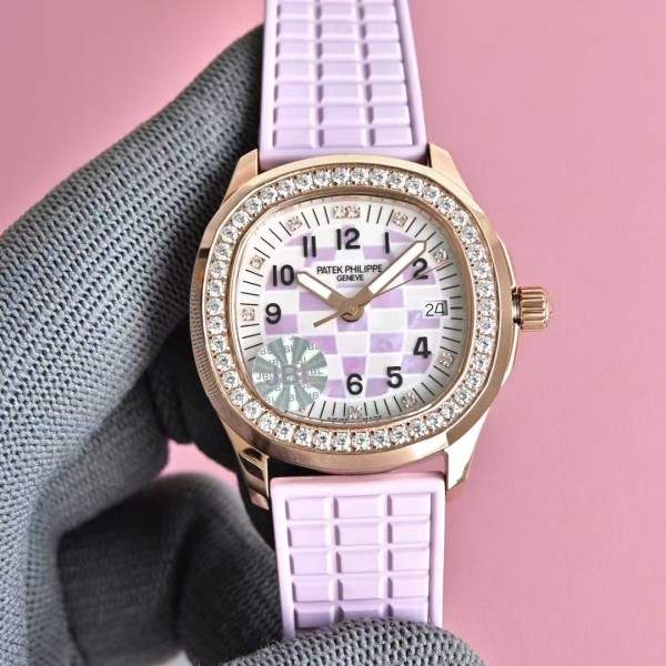 Patek Philippe Aquanaut Ladies' Mechanical Watch