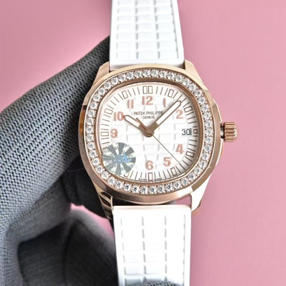 Patek Philippe Aquanaut Ladies' Mechanical Watch (35.6mm)