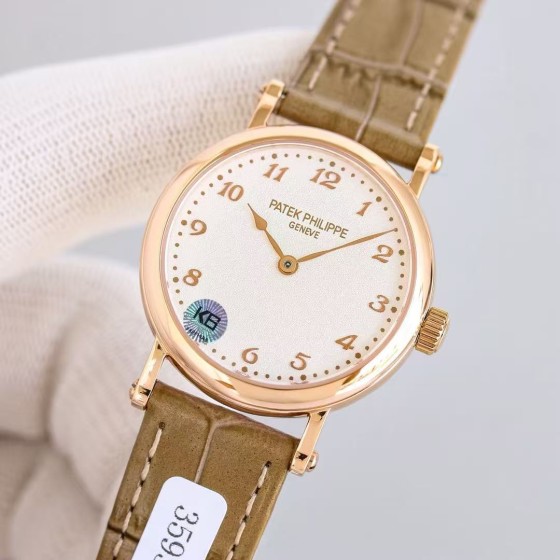 Patek Philippe Ladies' Calatrava – Dial: 34.6mm, Thickness: 9.5mm