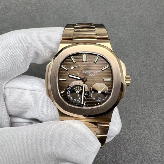 Patek Philippe 5712GR—the "King of Steel"