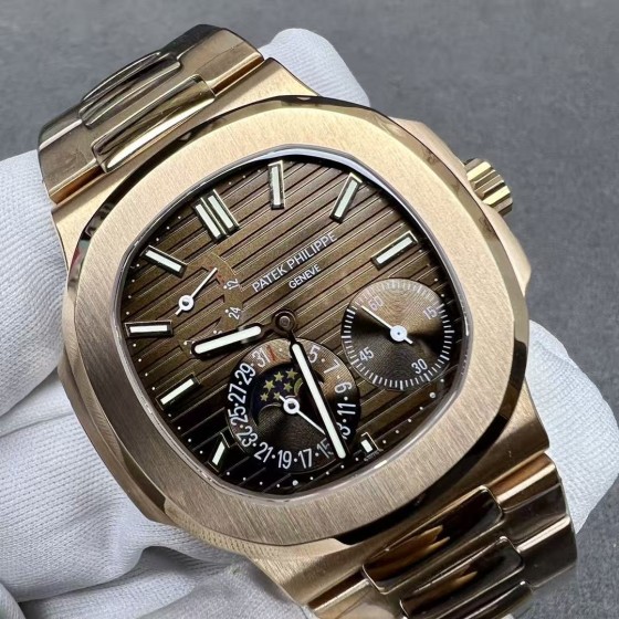 Patek Philippe 5712GR—the "King of Steel"