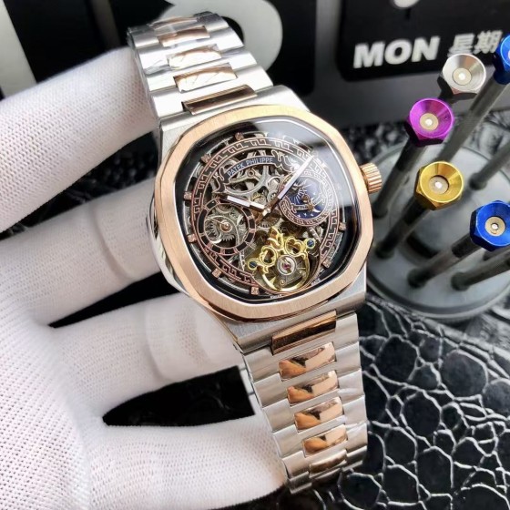 Patek Philippe — Nautilus High-End Men's Watch (42mm)