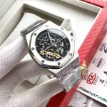 Audemars Piguet Royal Oak, single model 15400 series, dimensions 41mm x 12mm.