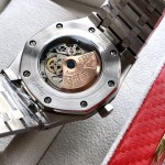 Audemars Piguet Royal Oak, single model 15400 series, dimensions 41mm x 12mm.