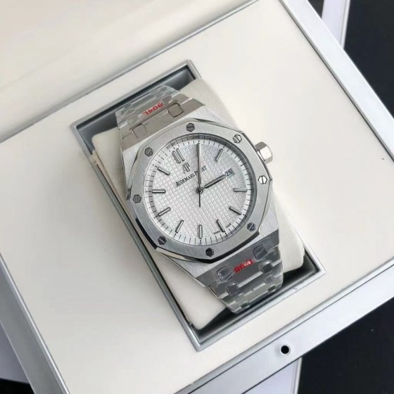 Audemars Piguet Royal Oak 15500 Classic Men's Watch (41mm x 12mm)