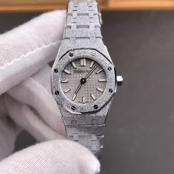 Audemars Piguet Royal Oak 67630 Frosted Gold, White Dial, 23mm, Quartz Movement